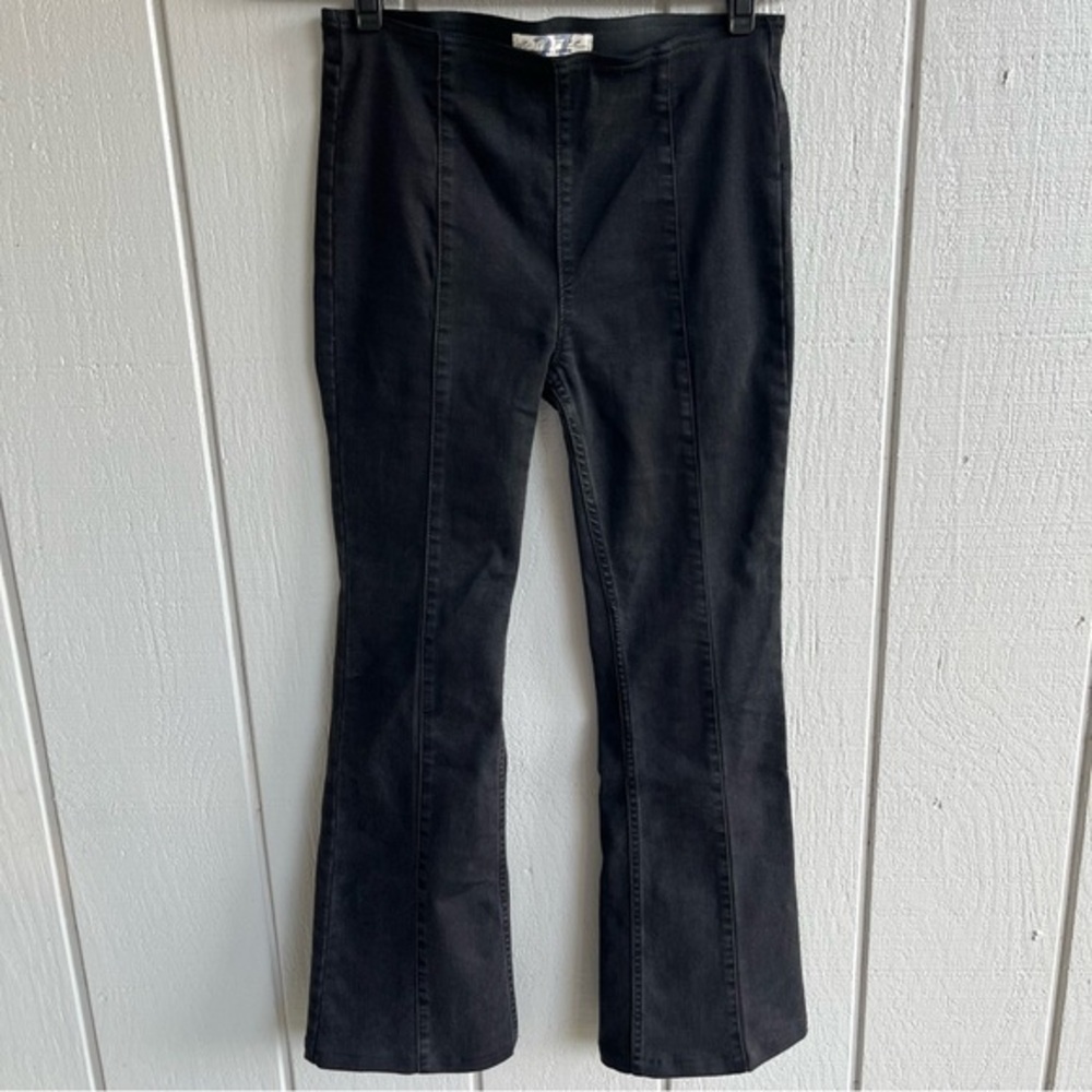 Free People We The Free Penny Pull On Flare‎ Jeans Worn Black Size 27